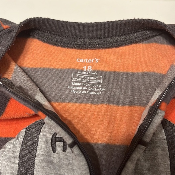 Carter’s, 18 months, Football sleeper - Picture 2 of 3